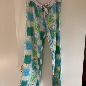 Victoria secret pajama bottoms that can convert to capris.